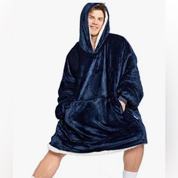 NWT Oversized Wearable Hoodie Blanket Sherpa Wearable Blanket Sweater Sweatshirt - Picture 3 of 12
